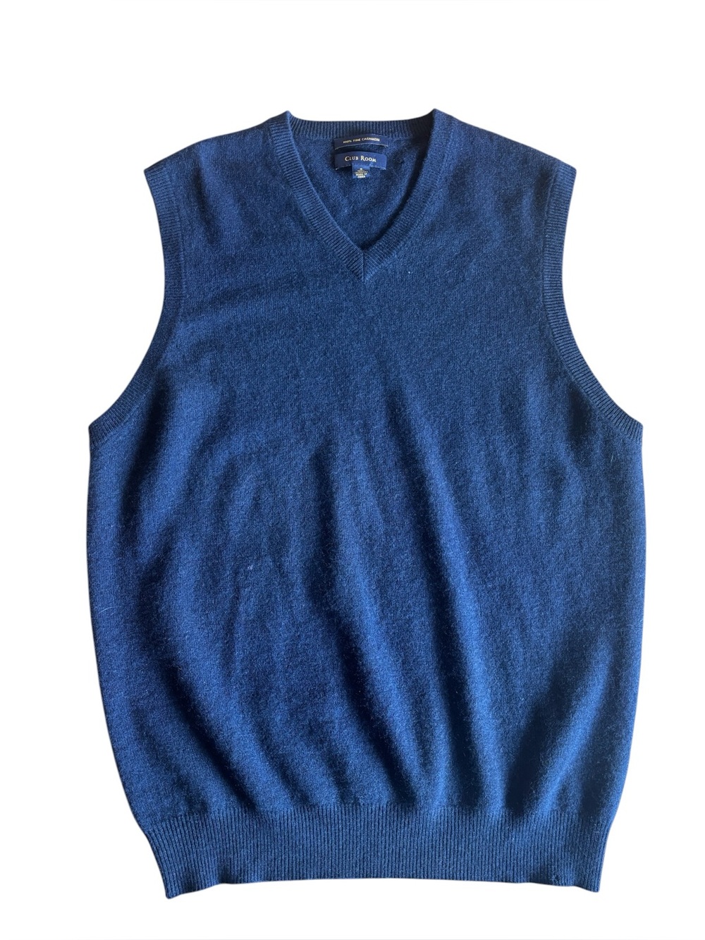 Navy Club Room
100% Fine Cashmere Vest
Small